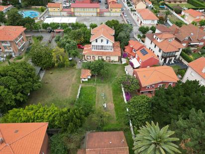 Casa o xalet en venda en Castrillón amb Calefacció, Jardí privat i Traster