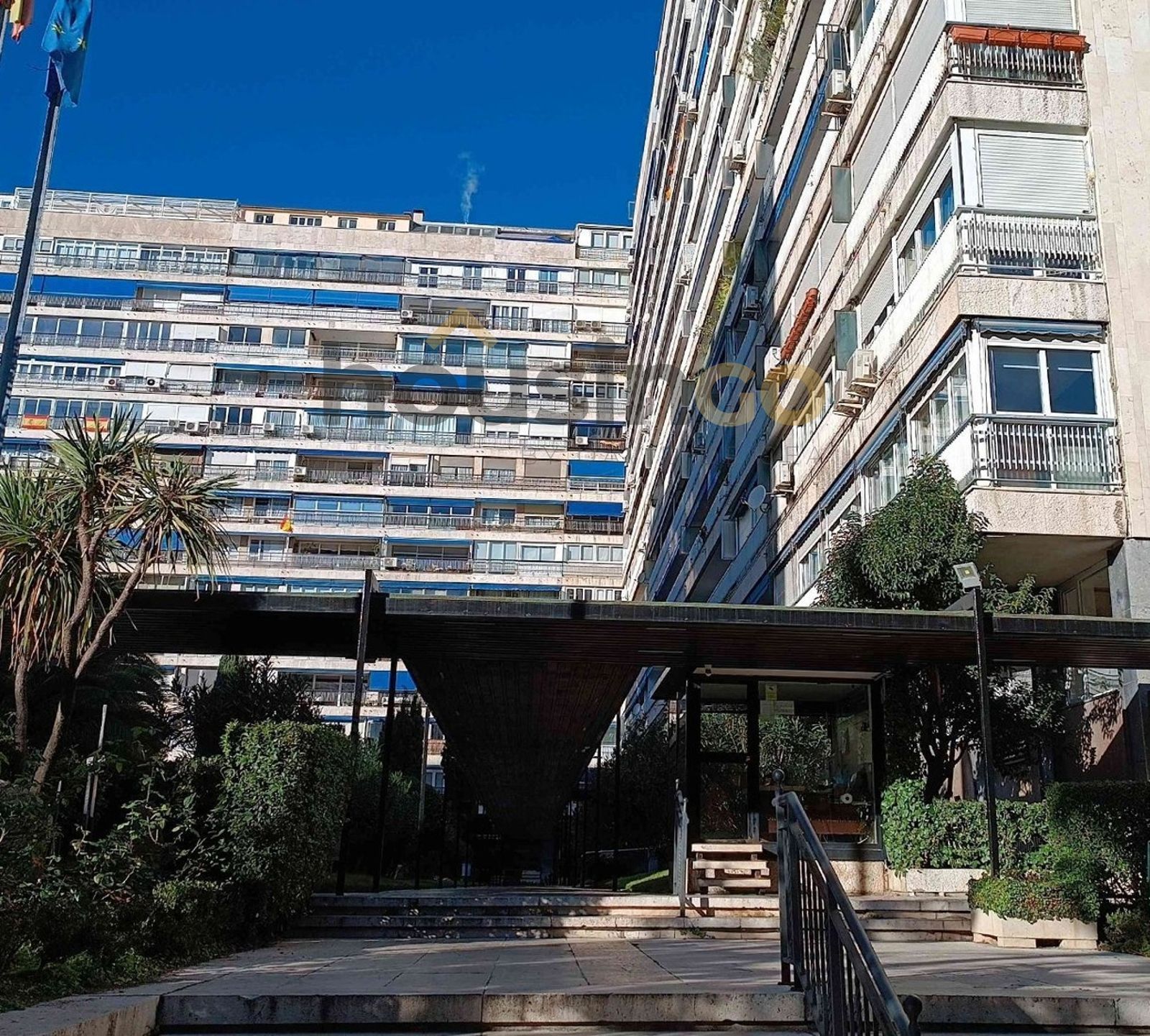 Exterior view of Duplex for sale in  Madrid Capital  with Air Conditioner and Terrace