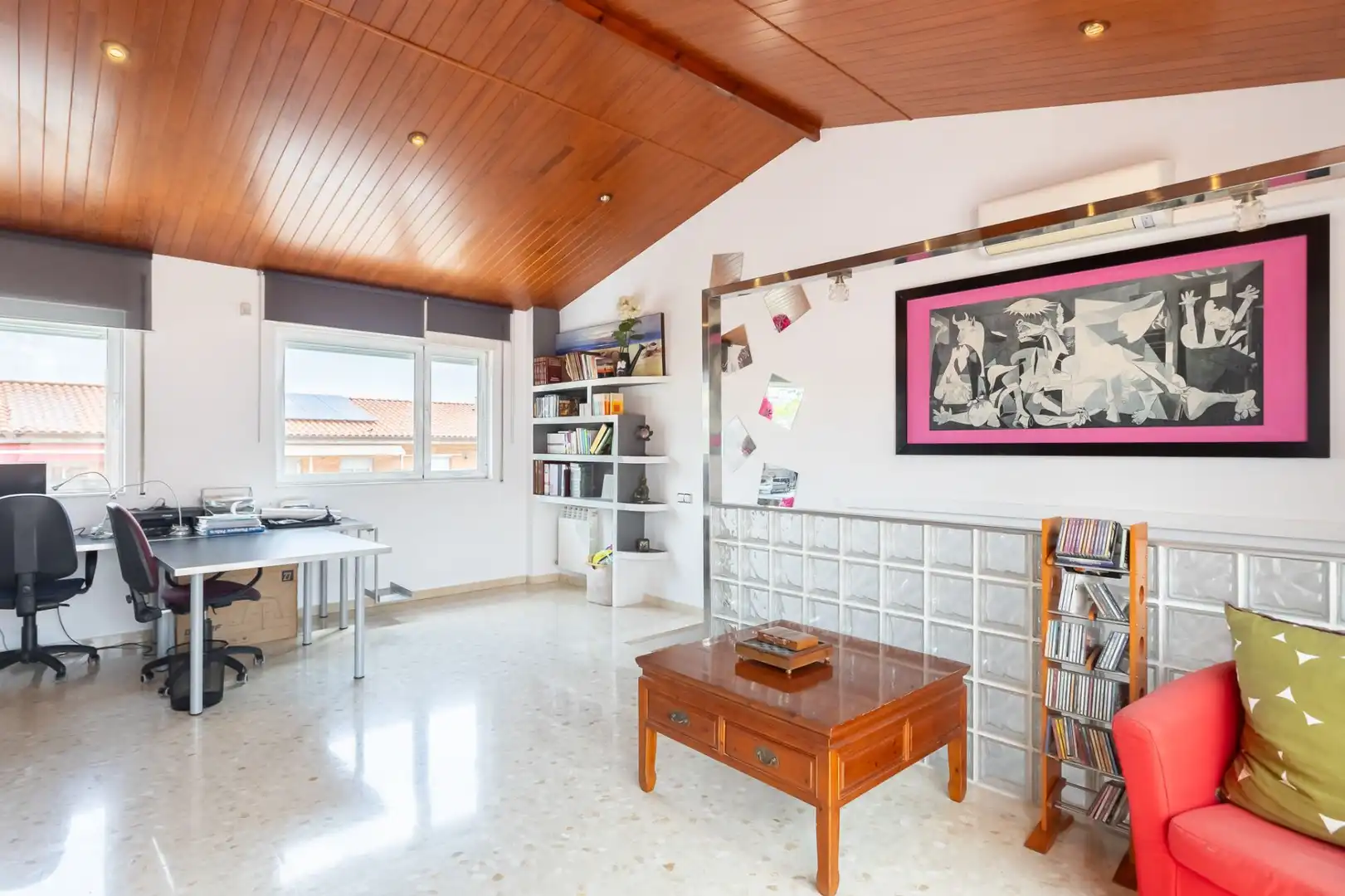 Sala d'estar de Casa o xalet en venda en Badalona amb Aire condicionat, Calefacció i Terrassa