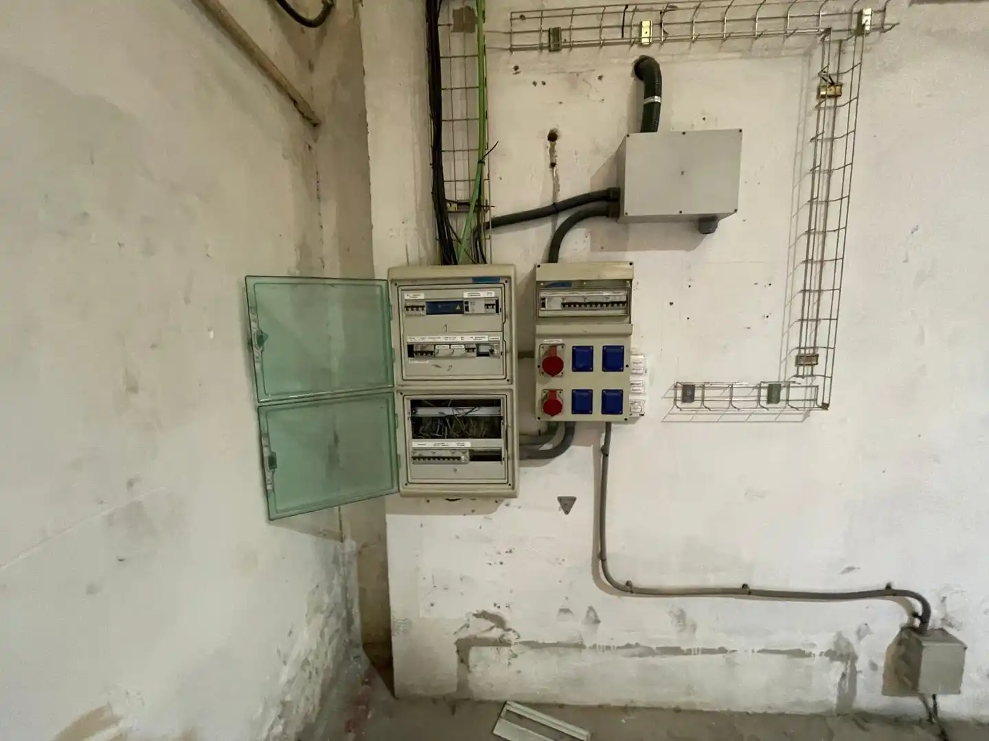 Industrial buildings for rent in Esparreguera