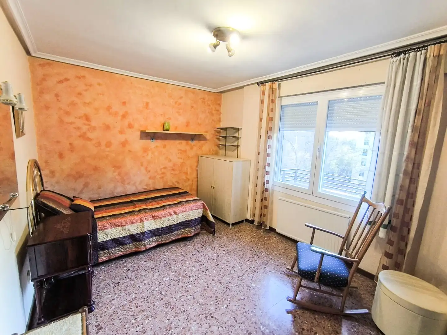 Bedroom of Flat for sale in Zaragoza  with Air Conditioner, Heating and Terrace