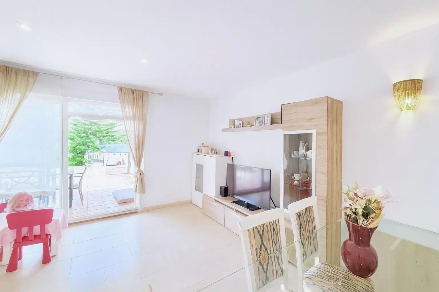 Sala de estar de Casa adosada en venta en Bunyola con Jardín privado, Terraza y Balcón