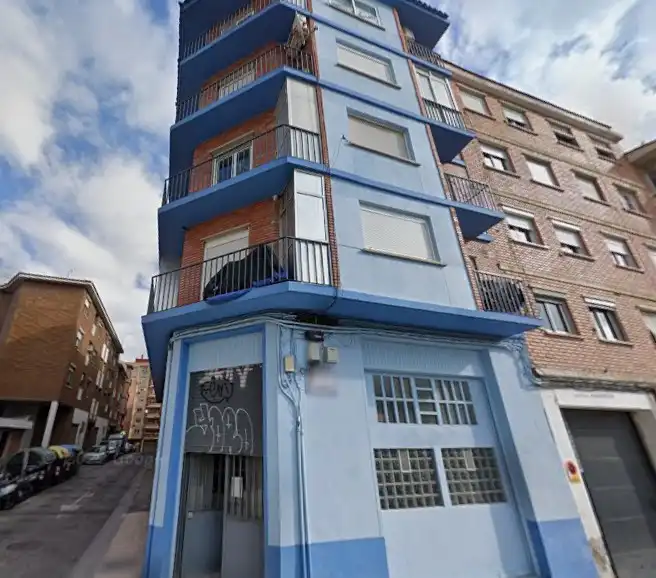 Vista exterior de Piso en venta en Zaragoza con Amueblado y Balcón
