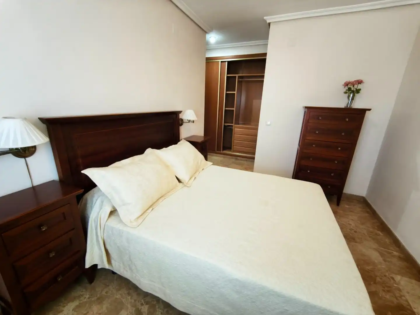 Schlafzimmer von Dachboden zur Miete in Feria