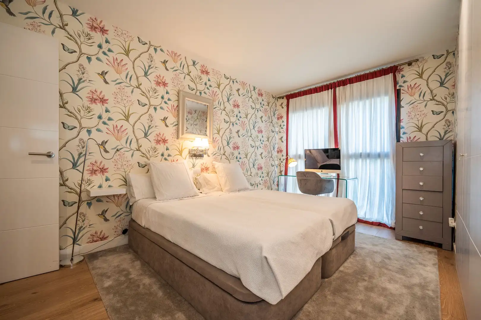 Bedroom of Flat for sale in La Moraleja  with Air Conditioner, Heating and Private garden