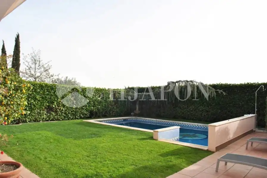 Jardí de Casa o xalet en venda en Alella amb Aire condicionat, Calefacció i Jardí privat