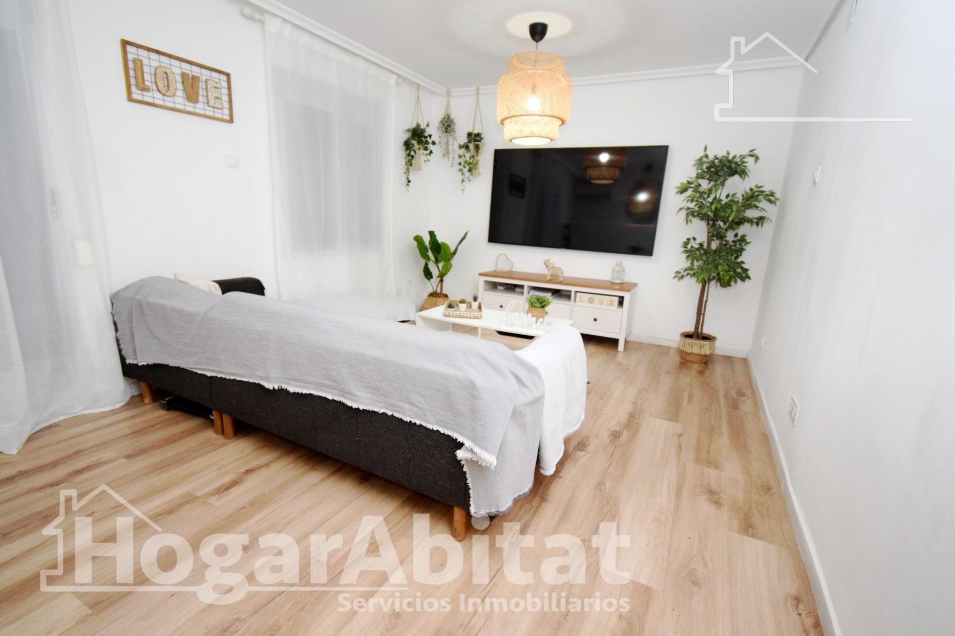 Sala d'estar de Pis en venda en Alfafar amb Aire condicionat, Calefacció i Parquet