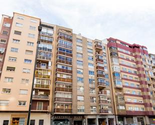 Vista exterior de Pis en venda en  Zaragoza Capital amb Terrassa i Balcó