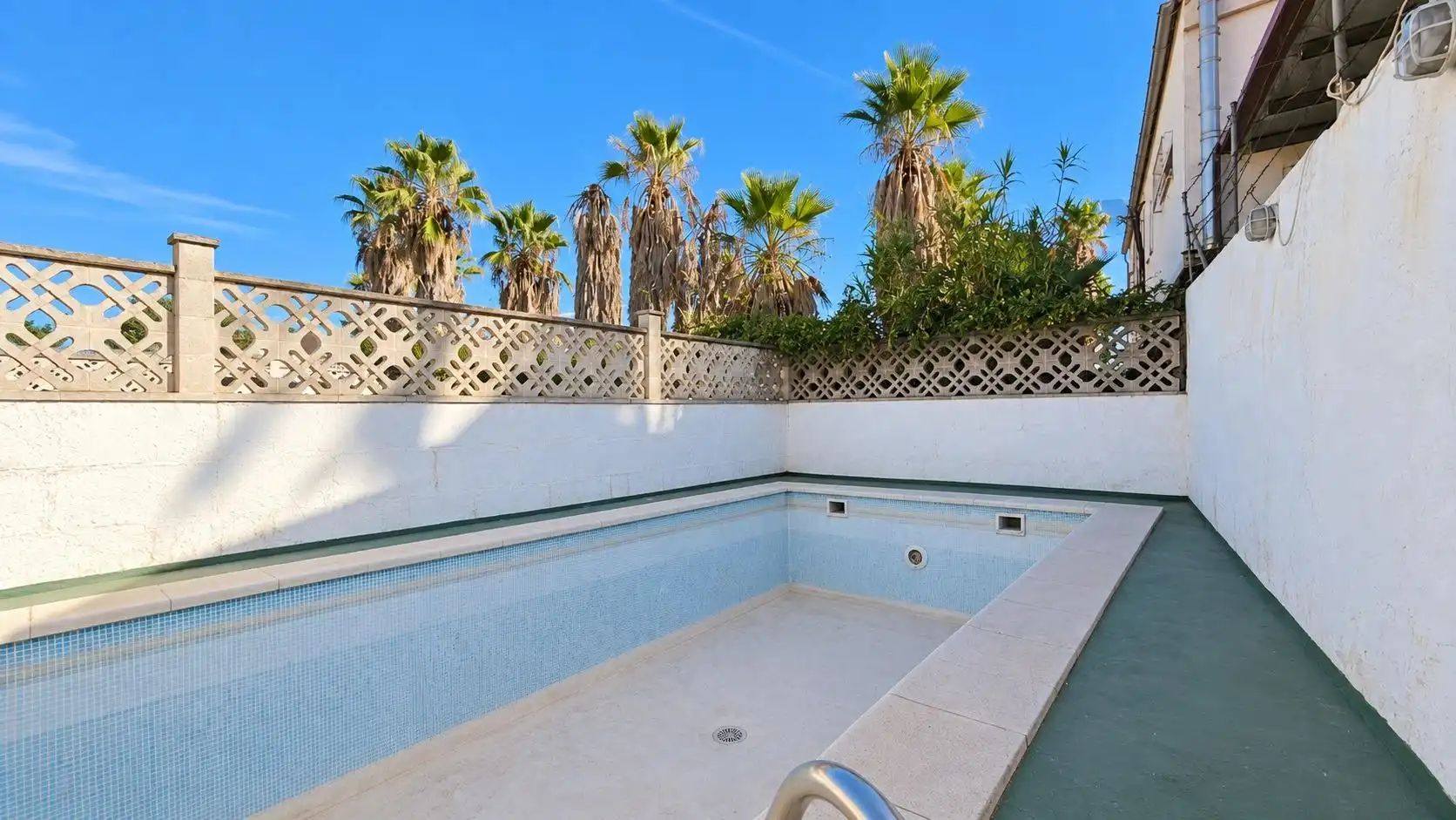 Casa bifamiliare con piscina in vendita a Nord