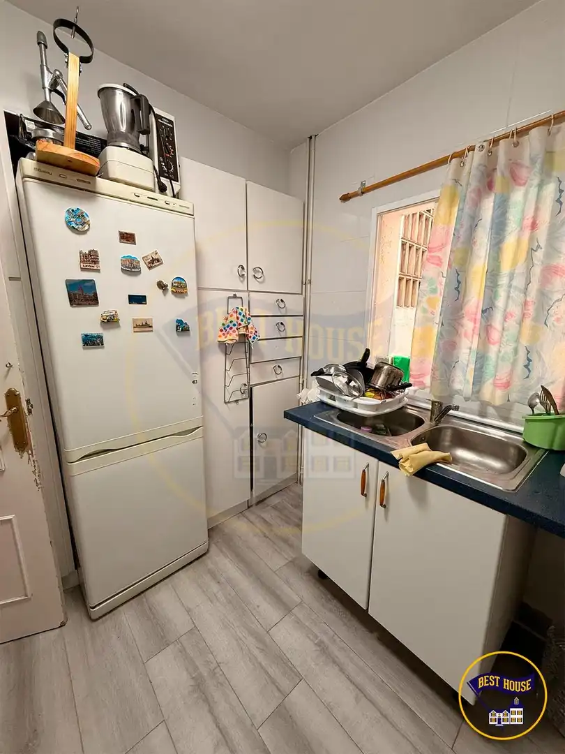 Piso en venta en RAMON Y CAJAL, Centro
