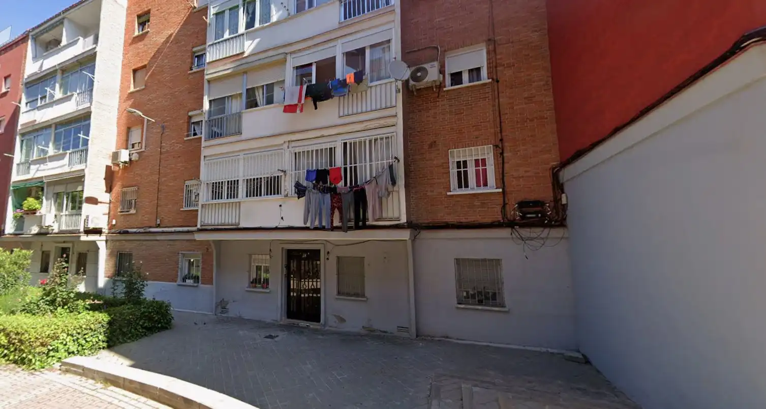 Piso en venta en CL. SIERRA DEL VALLE 28 Planta Baja IZQ