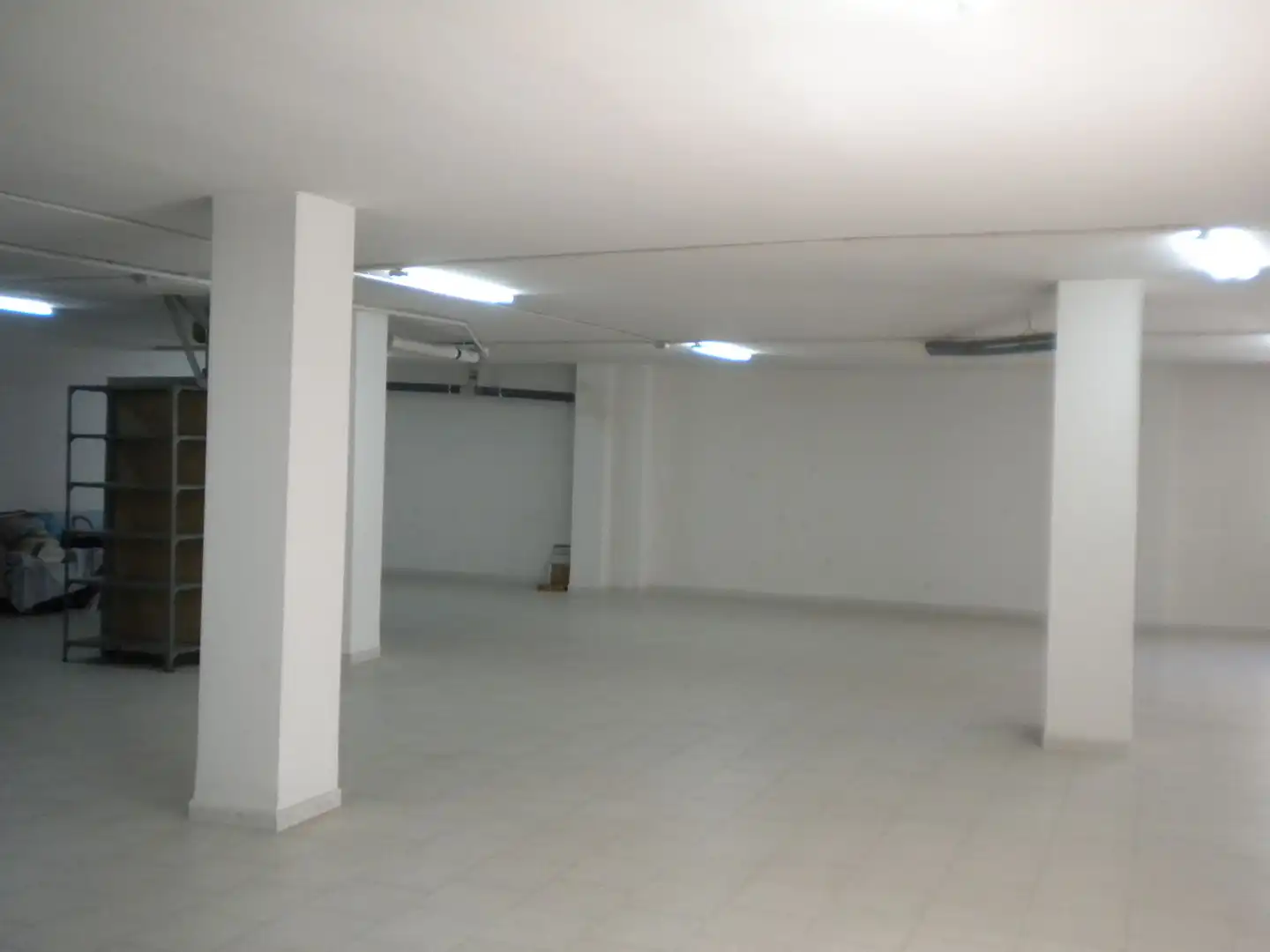 Local comercial en venta en Calle Lentejuela 10