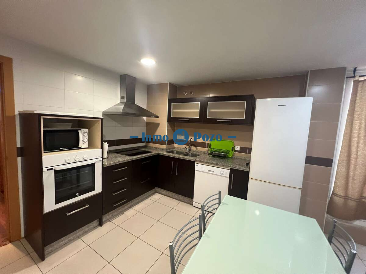 Kitchen of Flat for sale in Almendralejo  with Air Conditioner, Heating and Storage room