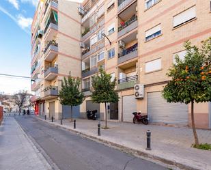 Vista exterior de Pis en venda en  Granada Capital amb Terrassa i Balcó