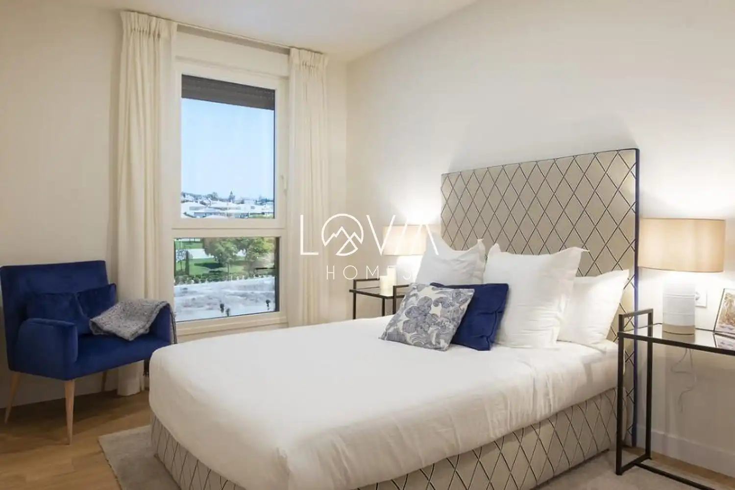Bedroom of Flat for sale in Dos Hermanas  with Air Conditioner, Terrace and Storage room