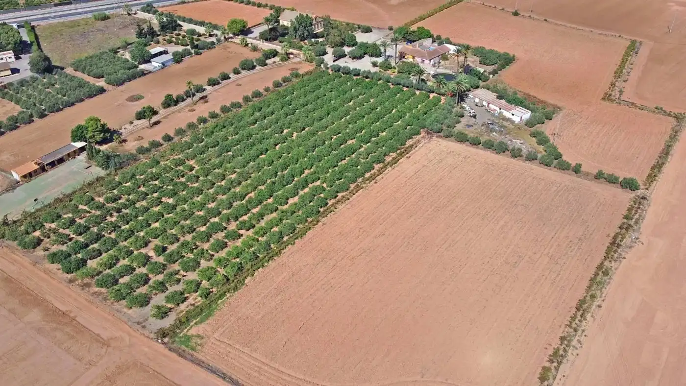 Casa rústica amb jardí en venda a Pedanías Este, imagen 5