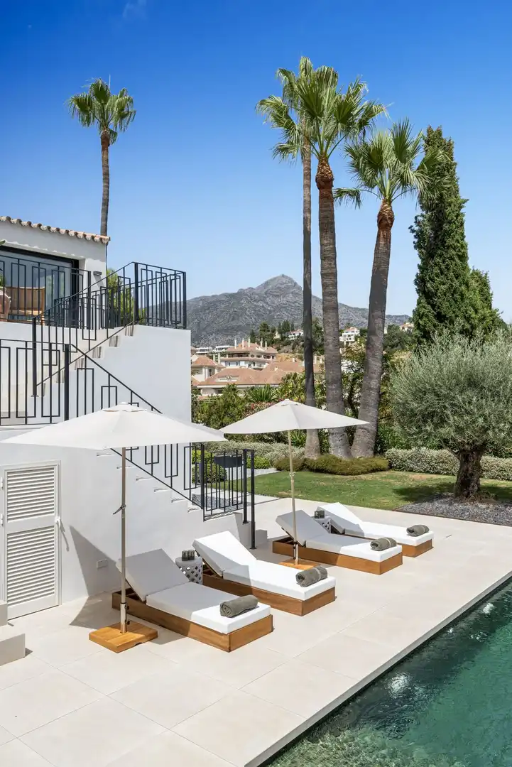 Terrace of Houses for sale in Nueva Andalucía