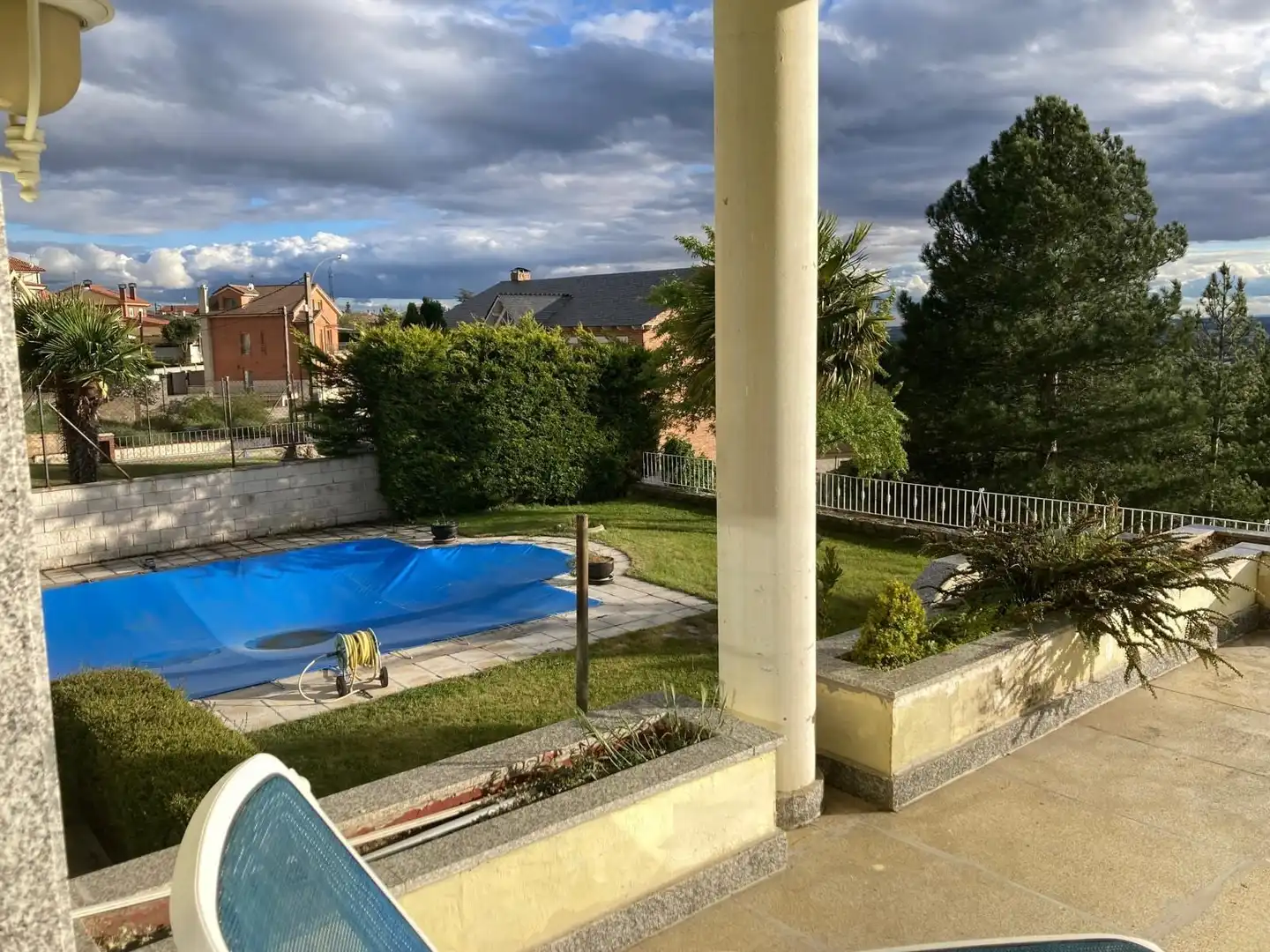Piscina de Casa o chalet en venta en Valdefresno con Calefacción, Jardín privado y Terraza