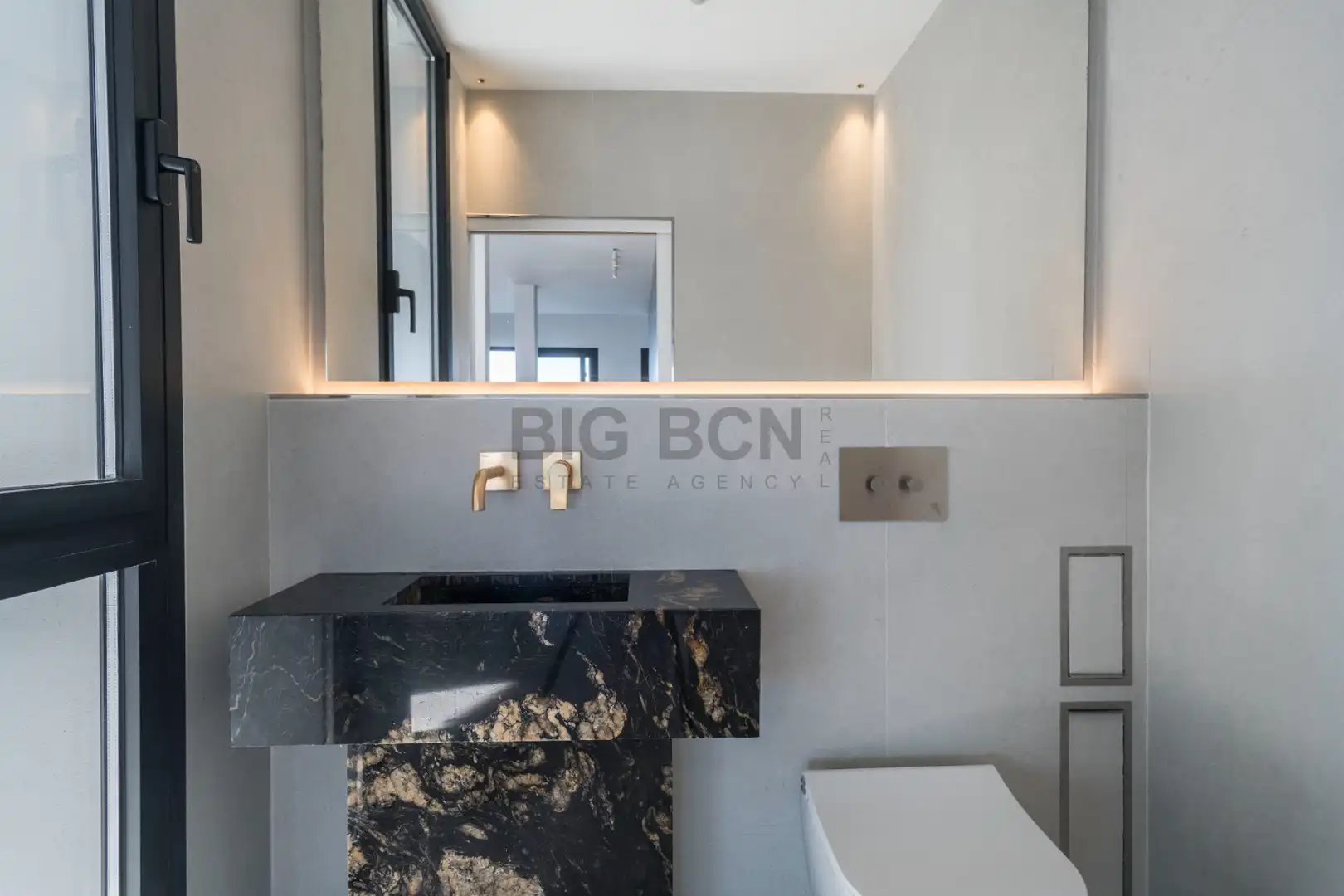 Bathroom of Houses for rent in Castelldefels  with Air Conditioner, Heating and Private garden