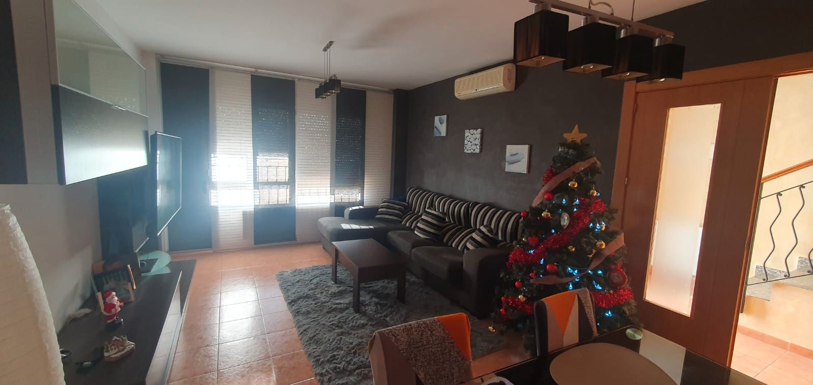 Sala d'estar de Casa adosada en venda en Casas de Juan Núñez amb Aire condicionat, Calefacció i Jardí privat