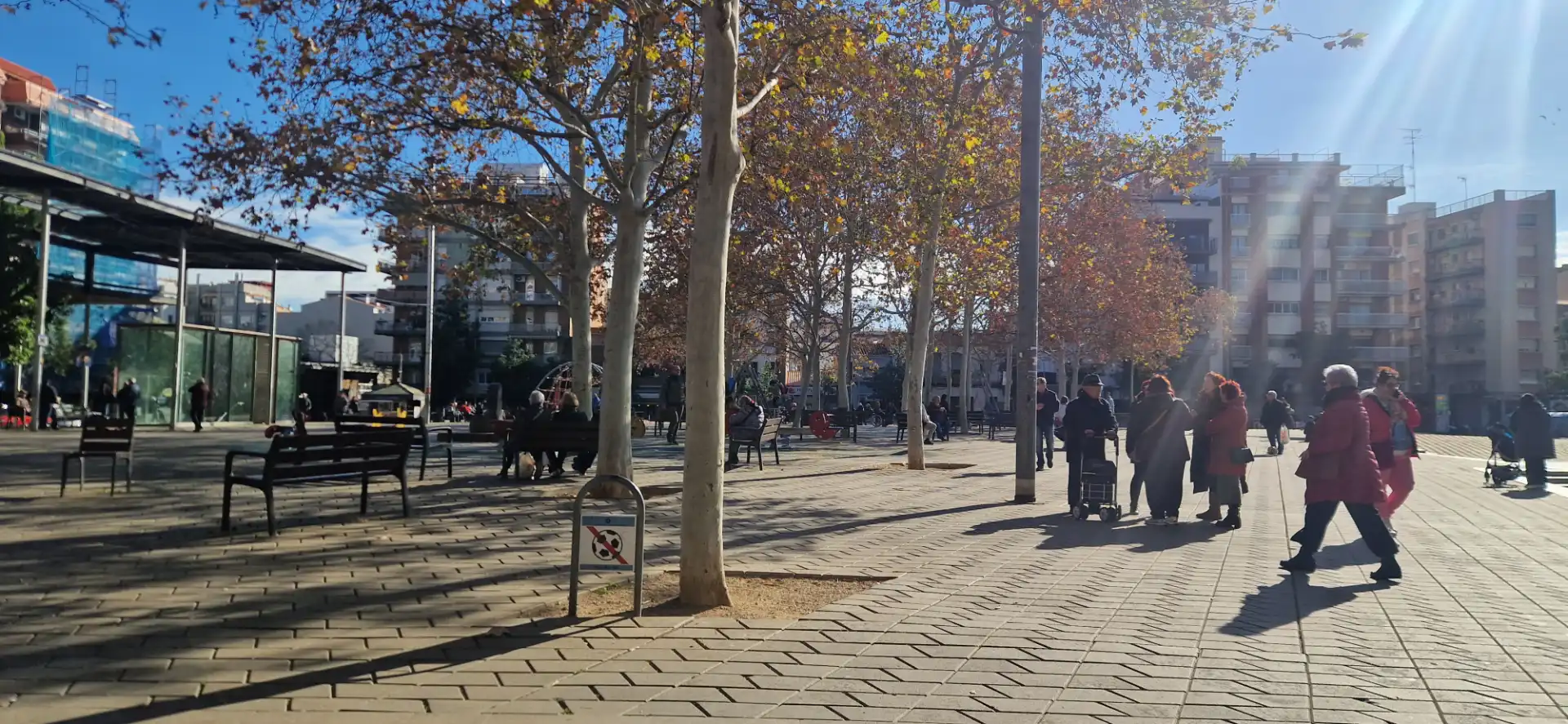 Außenansicht von Garage zum Verkauf in Sant Boi de Llobregat