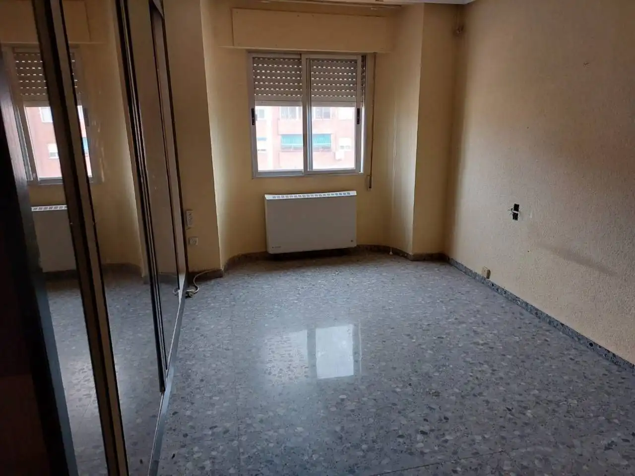 Schlafzimmer von Wohnung zum Verkauf in Villarrobledo mit Heizung und Balkon