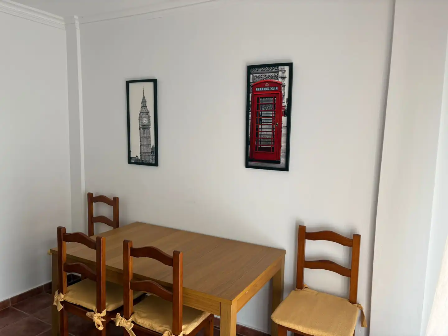 Comedor de Casa adosada de alquiler en Algeciras con Terraza, Amueblado y Horno