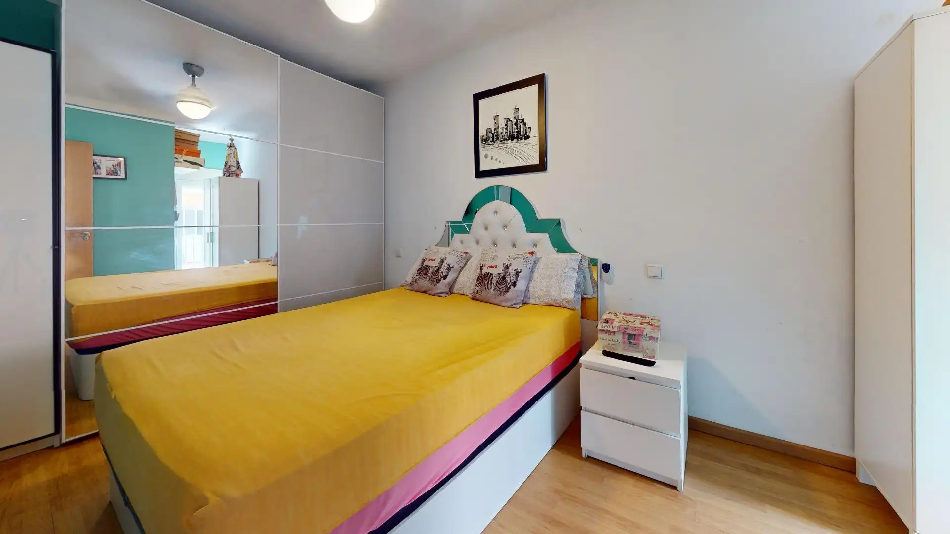 Habitación de Piso en venta en Barcelona con Parquet