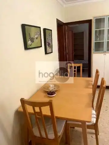 Comedor de Piso de alquiler en Sevilla con Aire acondicionado, Terraza y Amueblado