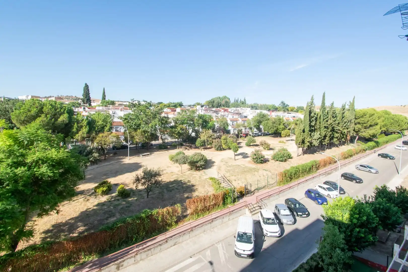 Vista exterior de Pis en venda en Camas amb Aire condicionat i Terrassa