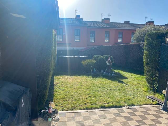 Casa adosada en Venta en Avenida de Burgos, 106 en Cigales