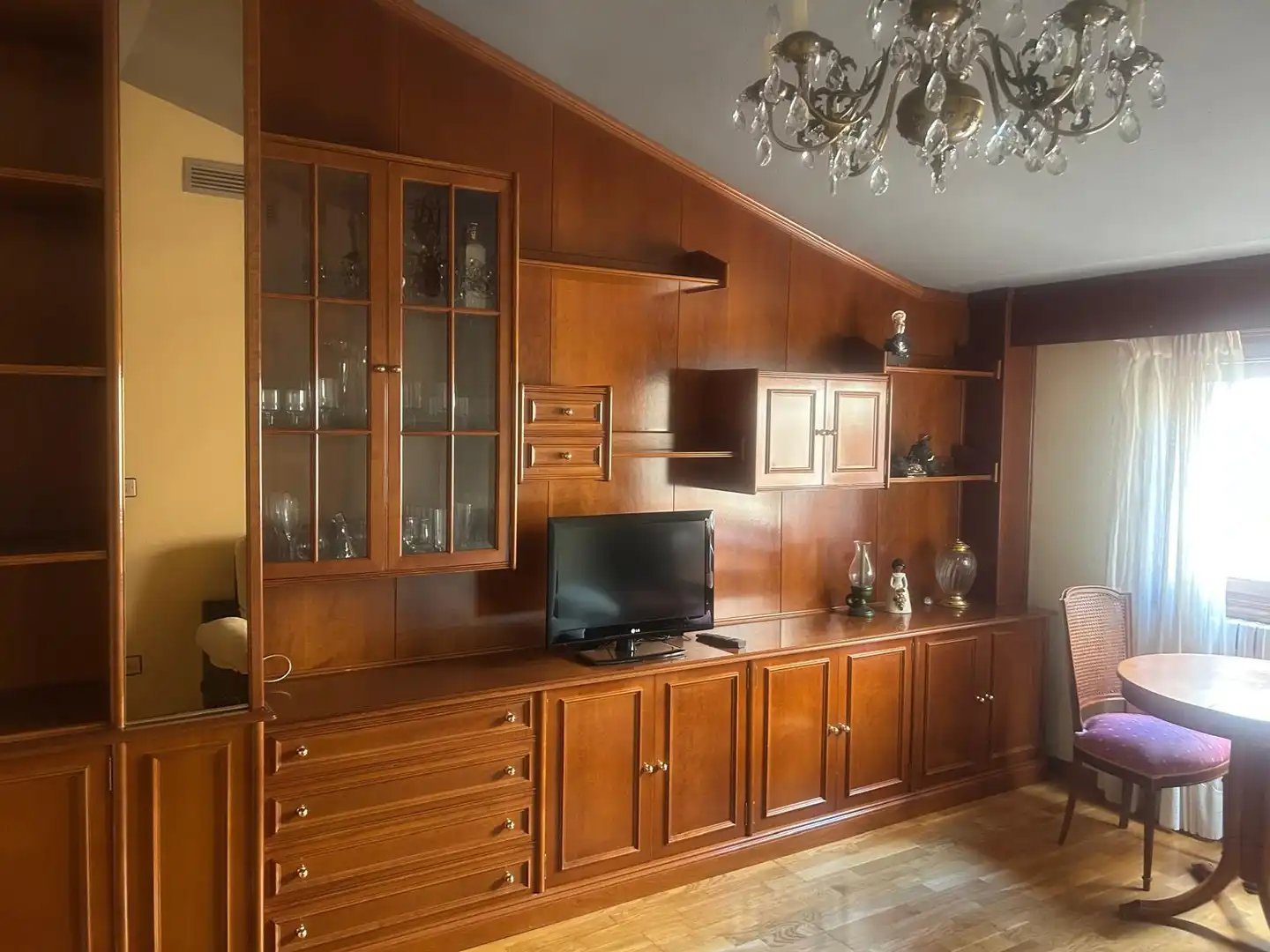 Sala d'estar de Pis de lloguer en Zaragoza amb Calefacció, Parquet i Moblat