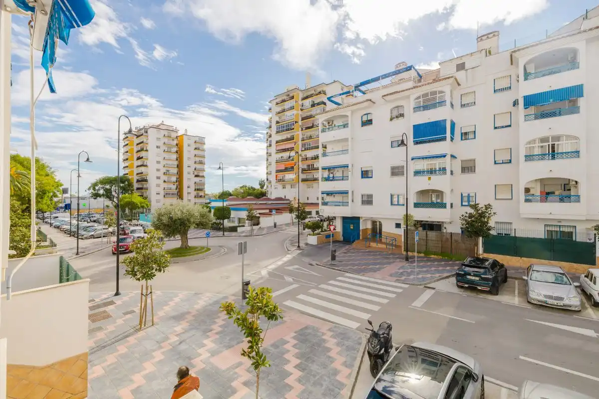 Vista exterior de Piso en venta en Mijas con Aire acondicionado, Calefacción y Terraza