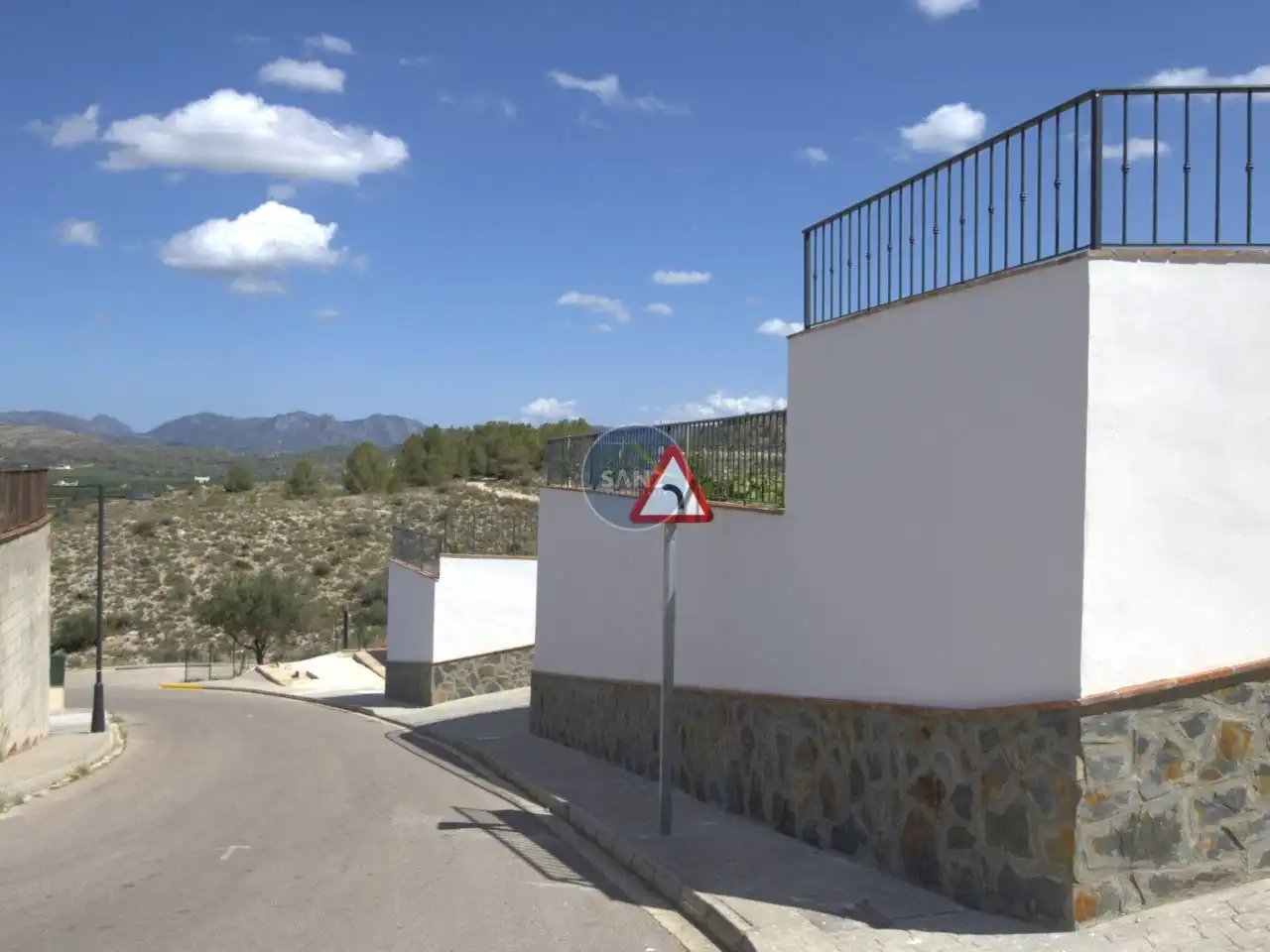 Vista exterior de Casa o chalet en venta en L'Énova con Aire acondicionado, Jardín privado y Terraza
