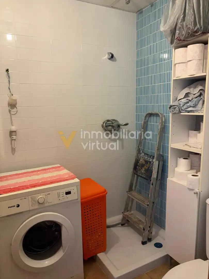 Baño de Piso en venta en Cabra con Amueblado