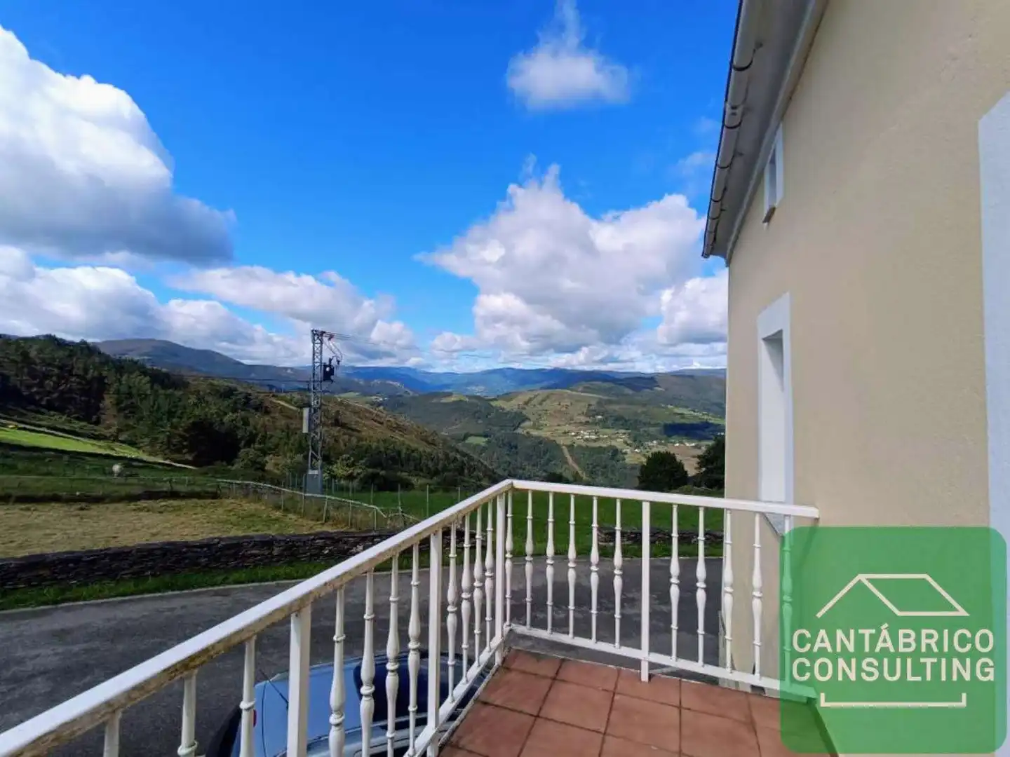 Vista exterior de Finca rústica en venda en Villayón amb Calefacció, Parquet i Terrassa