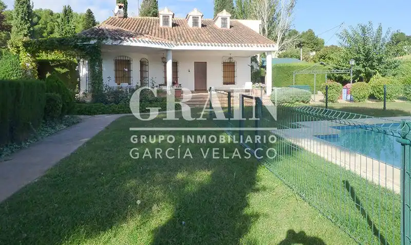 Jardí de Casa o xalet en venda en Albacete amb Calefacció, Jardí privat i Piscina