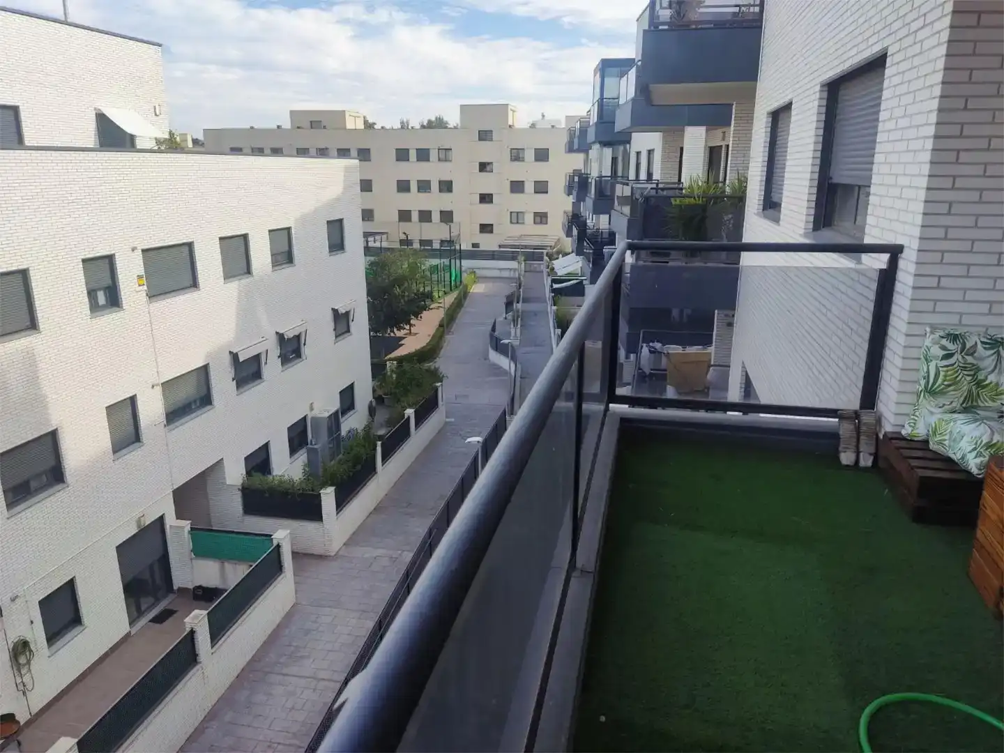 Terrasse von Wohnung zum Verkauf in Cáceres Capital mit Klimaanlage und Schwimmbad