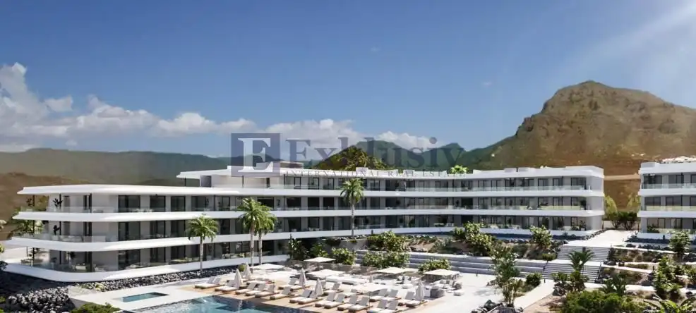 Piso con piscina en venta en Costa Adeje, imagen 2