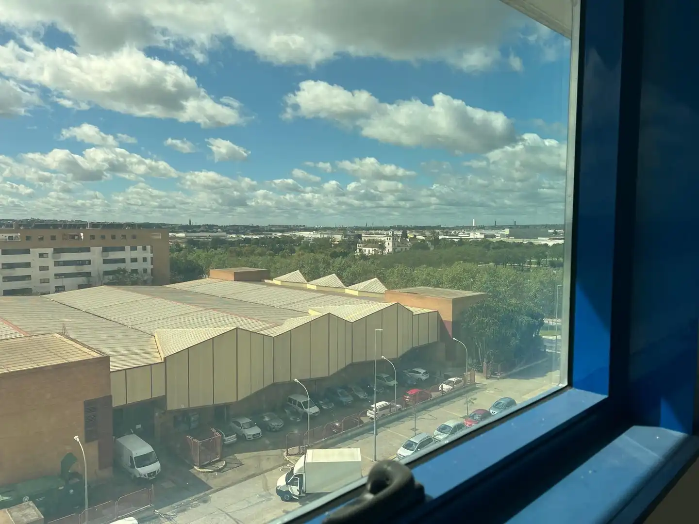 Exterior view of Office for rent in Sevilla