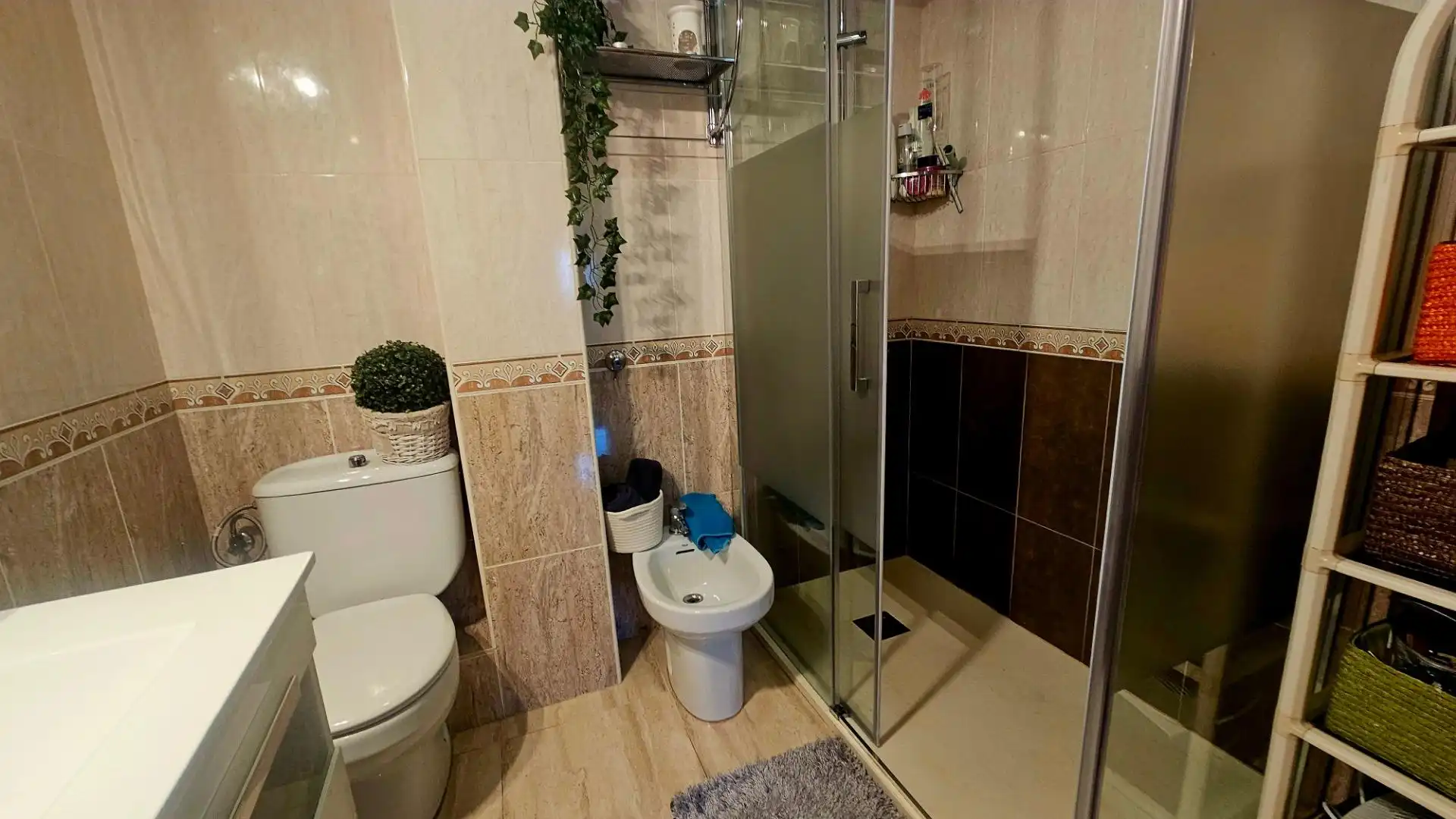 Baño de Piso de alquiler en Cunit con Aire acondicionado, Terraza y Amueblado