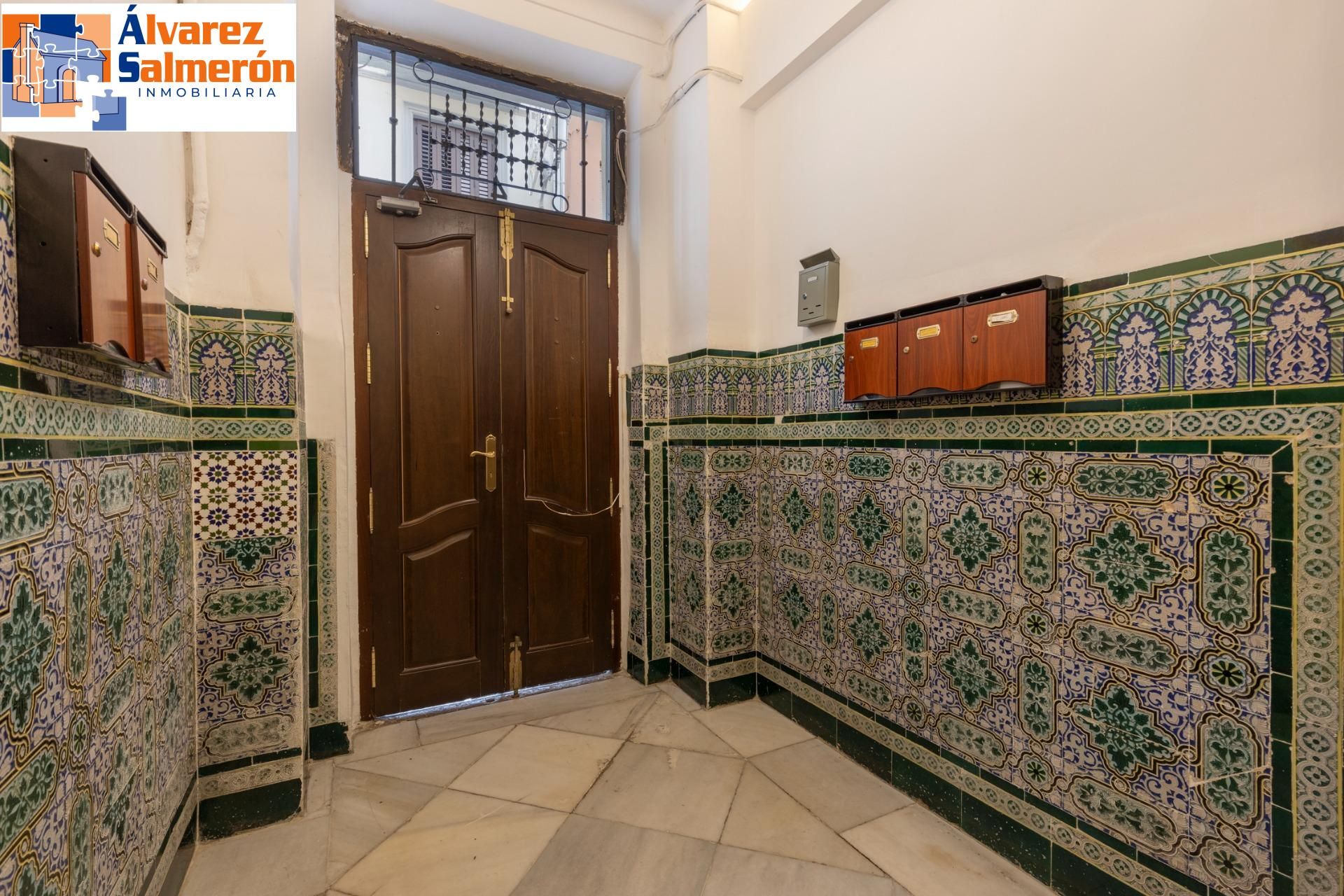 Attic for sale in  MARQUES DE GERONA, Centro - Sagrario