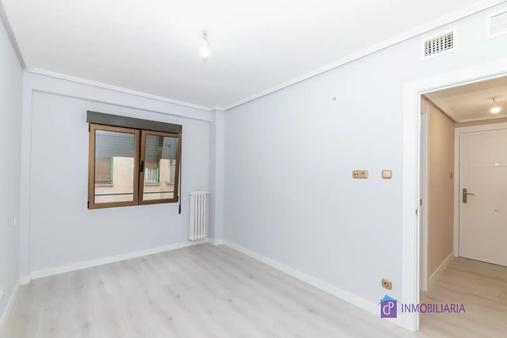 Flat for sale in Zaragoza  with Air Conditioner, Heating and Oven
