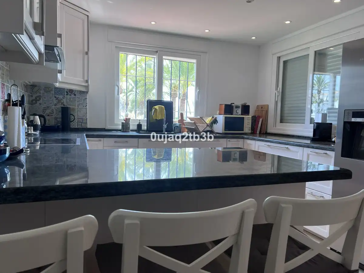 Flat with pool for sale in Marbella - Marbella,Nueva Andalucia,Avenida del Prado, imagen 8