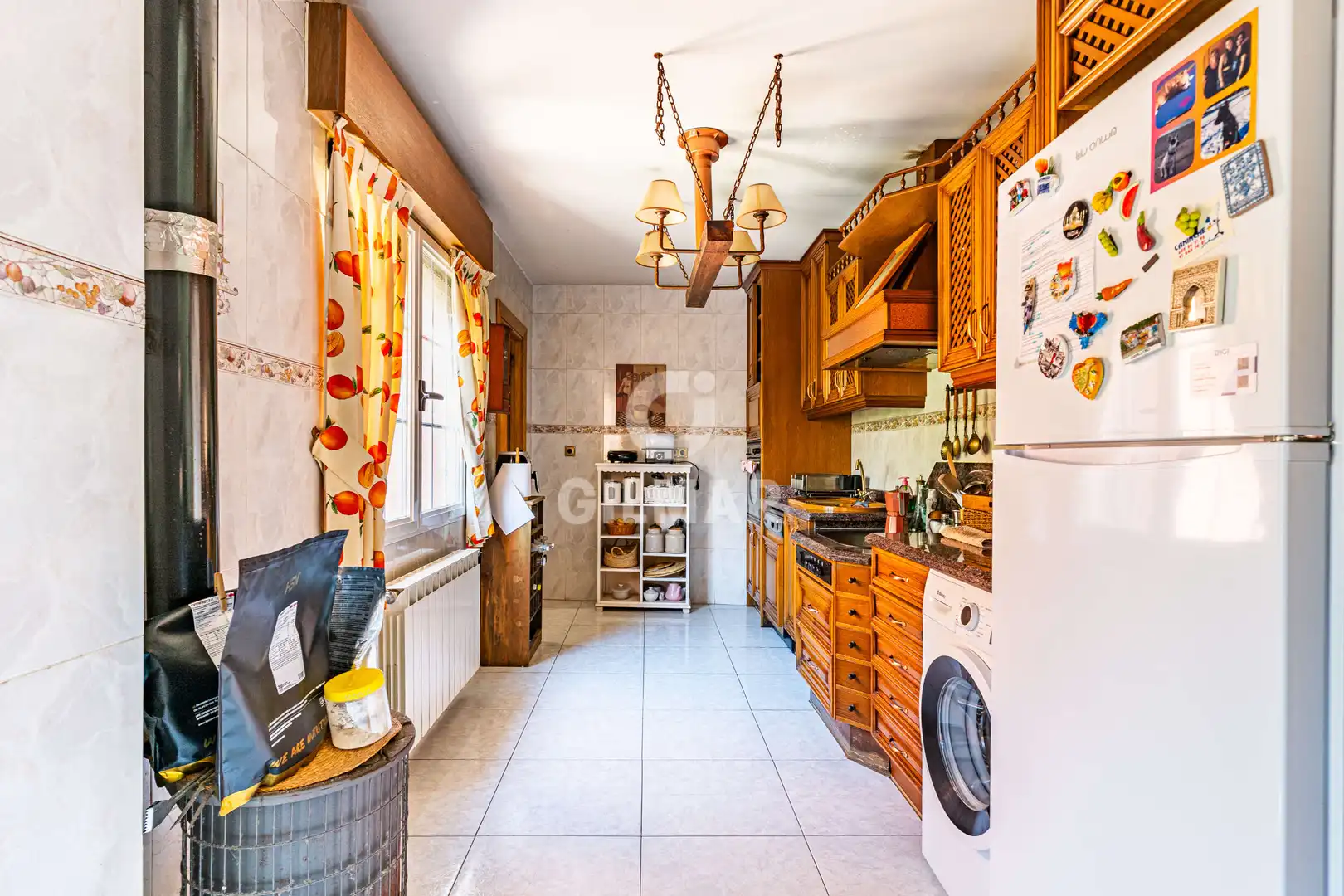 Cocina de Casa adosada en venta en Colmenar Viejo con Calefacción y Jardín privado