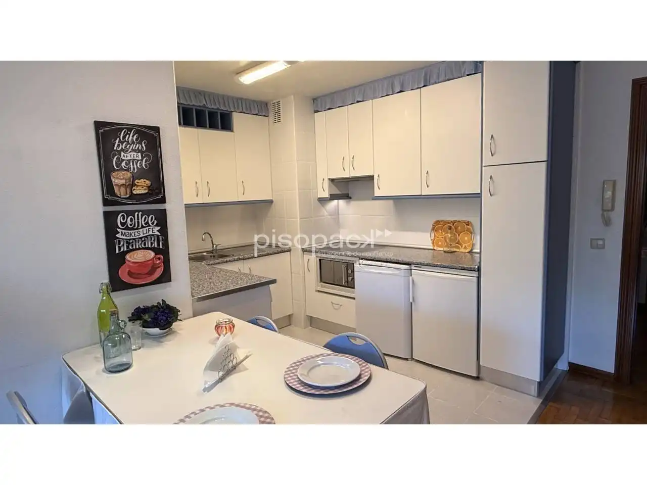 Kitchen of Flat for sale in  Pamplona / Iruña  with Air Conditioner, Heating and Terrace