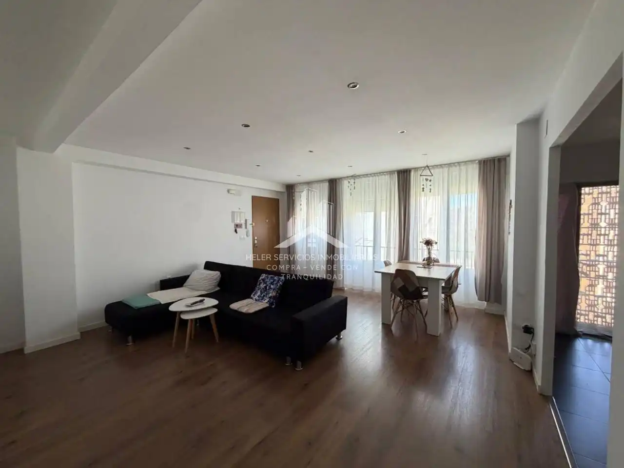 Piso con terraza en venta en Plaza Dolçainer de Tales, imagen 7