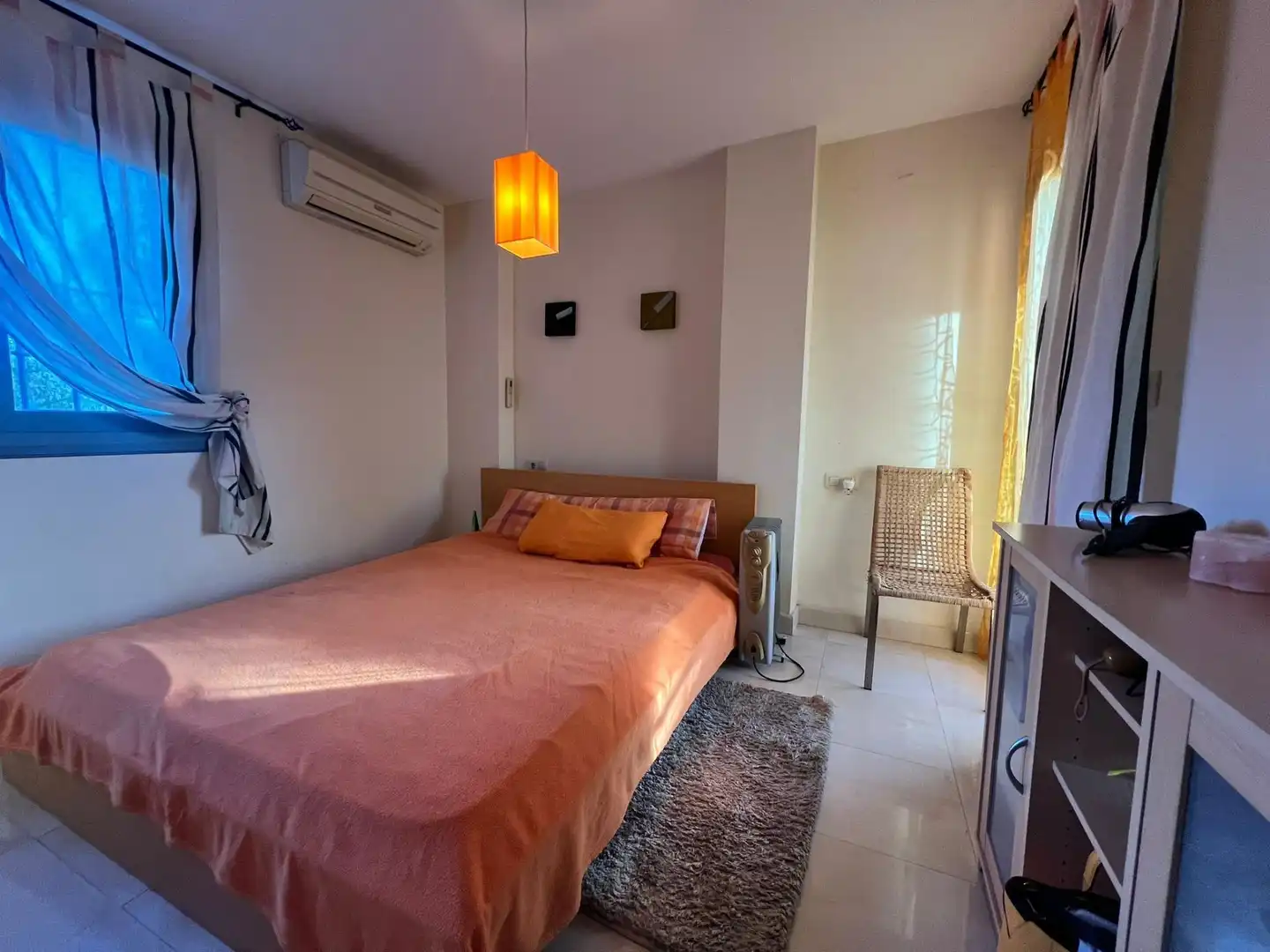 Casa o xalet en venda a Calle Calle Gigantes y Cabezudos, Villamartín - Las Filipinas