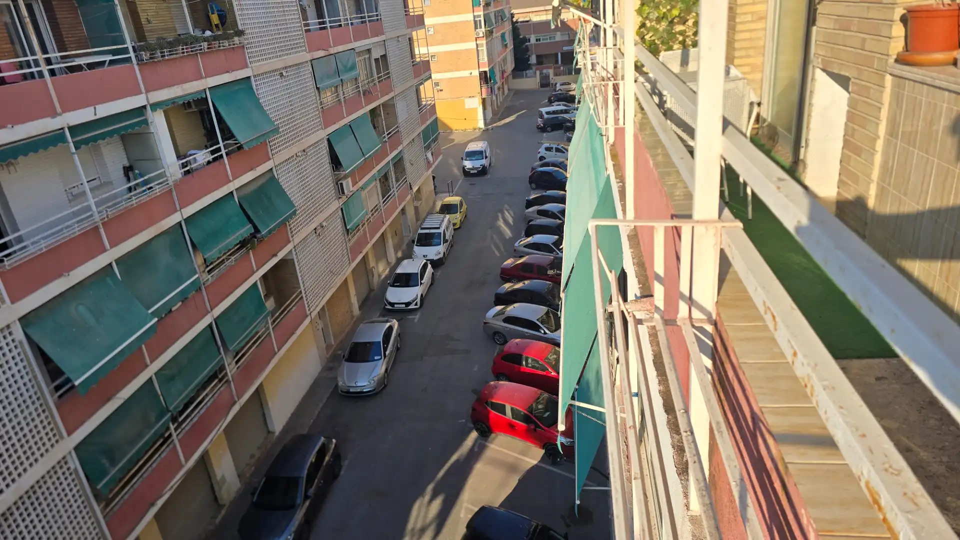 Aparcament de Pis en venda en Alicante / Alacant amb Aire condicionat, Moblat i Balcó