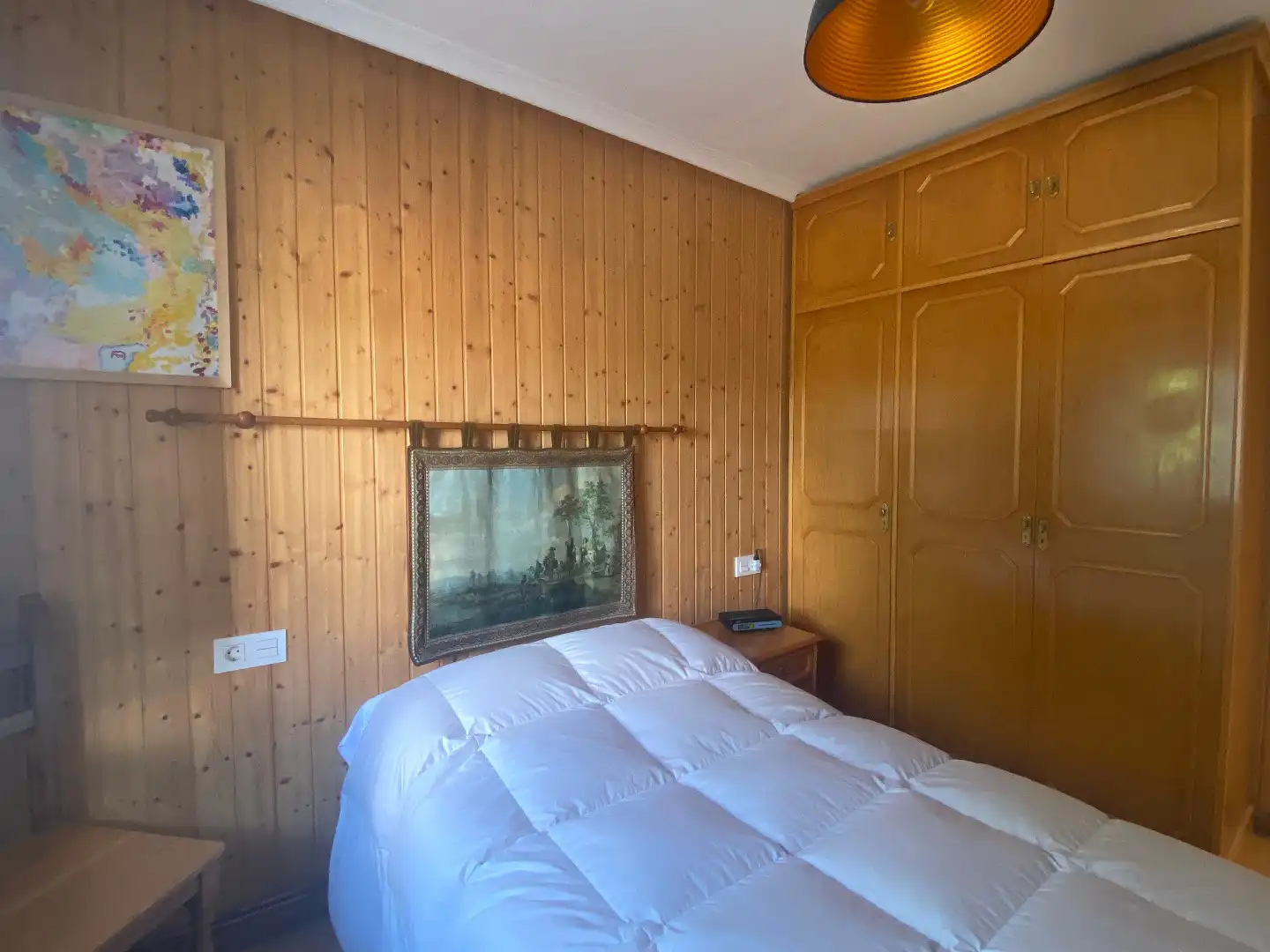 Dormitori de Casa o xalet en venda en Burgos amb Parquet, Traster i Moblat